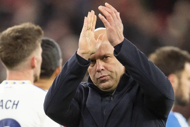 الهولندي أرني سلوت مدرب ليفربول (إ.ب.أ)