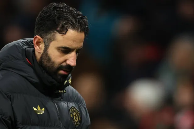 البرتغالي روبن أموريم المدير الفني لفريق مانشستر يونايتد (إ.ب.أ)