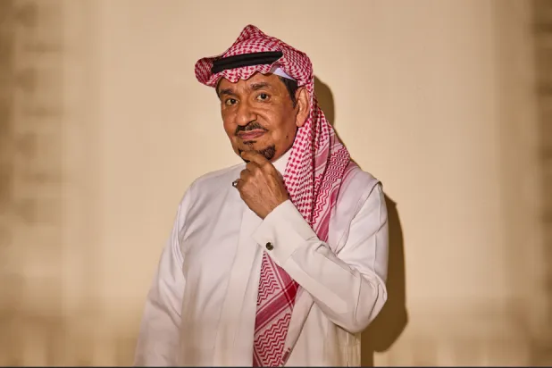 الفنان عبد الله السدحان يعود إلى المسرح (البحر الأحمر)