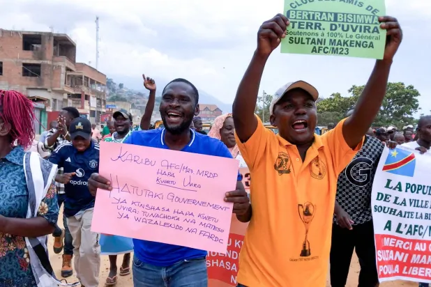 مجموعة من متمردي حركة «23 مارس» المدعومين من رواندا (رويترز)