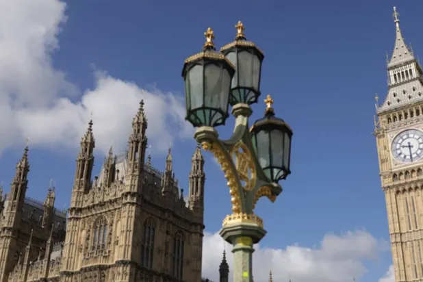 مشروع الصيانة والترميم يكلف ما بين 11 و22 مليار جنيه إسترليني (إ.ب.أ)