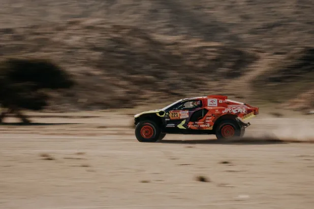 المتسابق البلجيكي غيوم دي ميفيوس أول الواصلين (الشرق الأوسط)