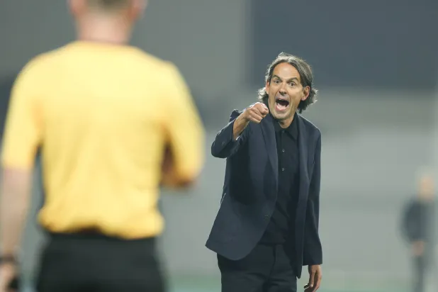 إنزاغي خلال مباراة الهلال أمام ضمك (تصوير: عدنان مهدلي)