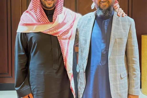 صورة من لقاء الأمير خالد بن سلمان مع عبد الرحمن أبو زرعة بالرياض (حساب أبو زرعة على إكس)
