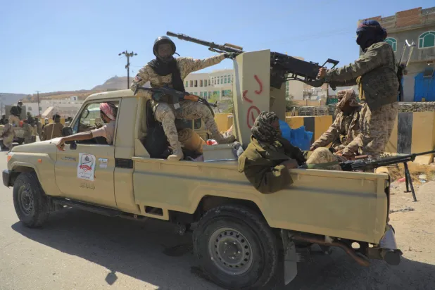 قوات «درع الوطن» من المرتقب أن تنتشر في شبوة وأبين بعد ترحيب المحافظتين (رويترز)