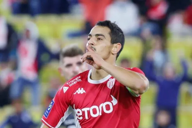 وسام بن ​يدر مهاجم فرنسا السابق (رويترز)