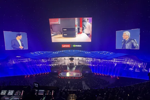 ترى «لينوفو» أن الذكاء الاصطناعي لم يعد ميزة داخل جهاز واحد بل منظومة هجينة تربط الأجهزة الشخصية بالبنية التحتية ومراكز البيانات (الشرق الأوسط)