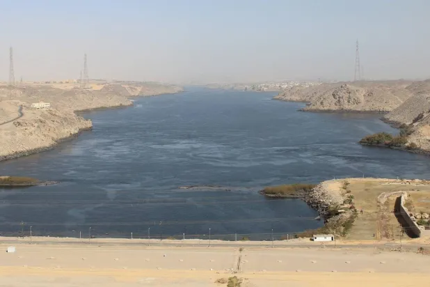 نهر النيل خلف السد العالي في أسوان جنوب مصر (الشرق الأوسط)
