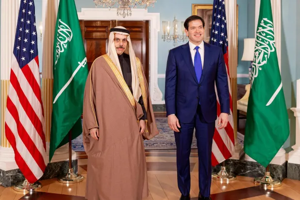 الوزير ماركو روبيو مستقبلاً الأمير فيصل بن فرحان في واشنطن الأربعاء (الخارجية السعودية)