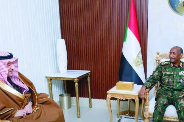 
من لقاء البرهان والخريجي في بورتسودان أمس (مجلس السيادة)