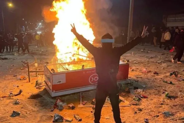  A protester in the city of Abdanan, which saw the largest demonstrations on Tuesday (Telegram)