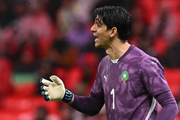 ياسين بونو (أ.ف.ب)