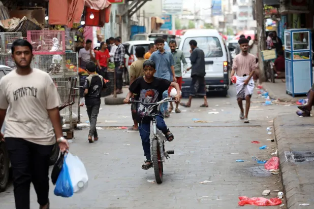 الصومال يقول إنه فتح تحقيقا للتأكد مما إذا كانت مطاراته استخدمت لنقل الزبيدي 