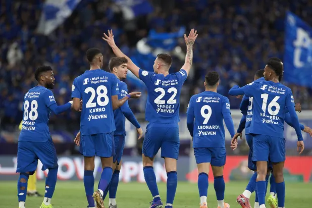 واصل «الهلال» حضوره في صدارة «الدوري السعودي للمحترفين» (تصوير: نايف العتيبي)