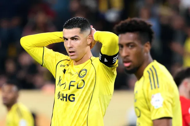 رونالدو متحسراً على إهدار إحدى الفرص (أ.ف.ب)