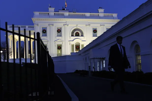 لقطة تُظهر البيت الأبيض في واشنطن العاصمة (إ.ب.أ)