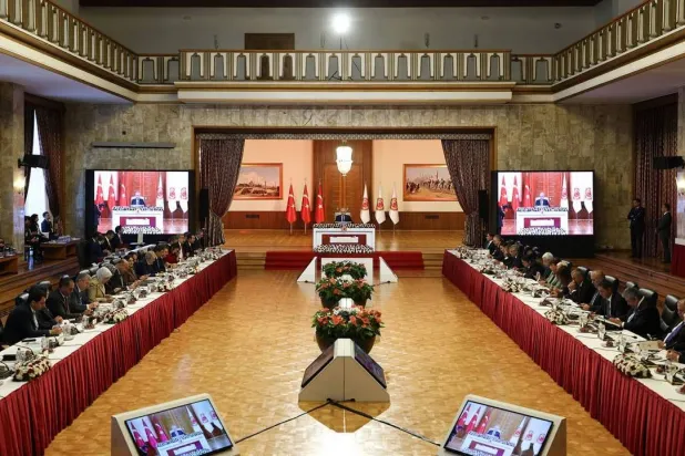 لجنة البرلمان التركي المعنية بوضع الإطار القانوني لحلّ حزب «العمال الكردستاني» تواجه انتقادات (البرلمان التركي - إكس)