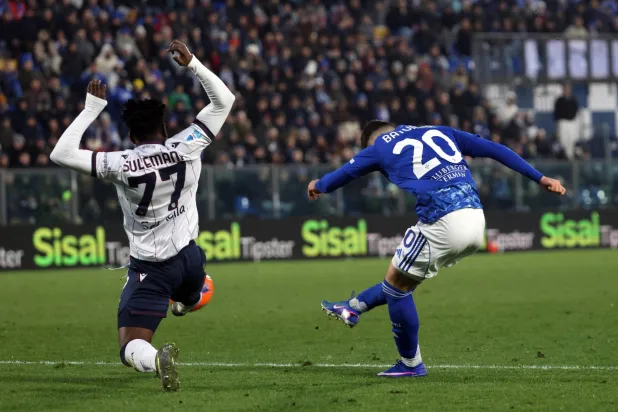 كومو أفلت من هزيمة محققة أمام ضيفه بولونيا (إ.ب.أ)