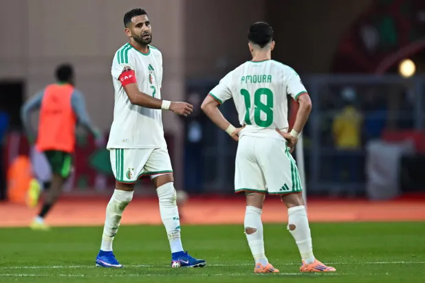 رياض محرز بعد نهاية المباراة أمام نيجيريا (أ.ف.ب)