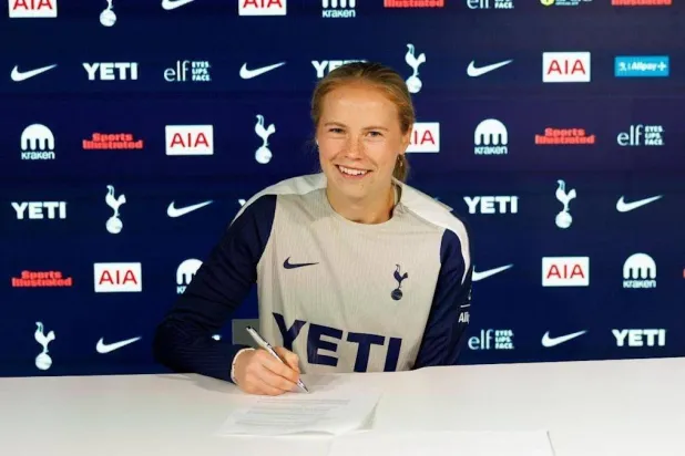 جولي بلاكستاد (توتنهام هوتسبير)