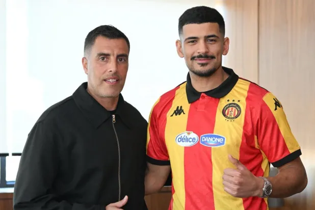 أعلن نادي الترجي التونسي تعاقده مع الظهير الأيمن محمد دراغر (الترجي التونسي)