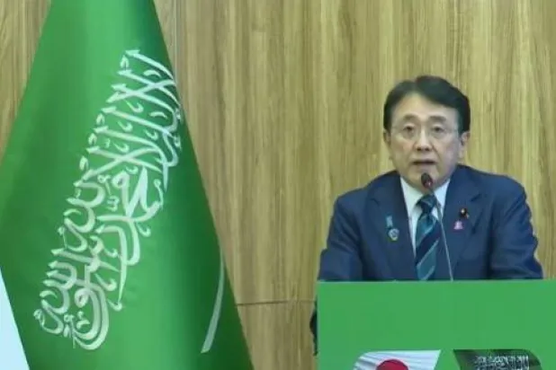 وزير الاقتصاد والتجارة والصناعة الياباني ريوتسي أوكازاوا (الشرق الأوسط)