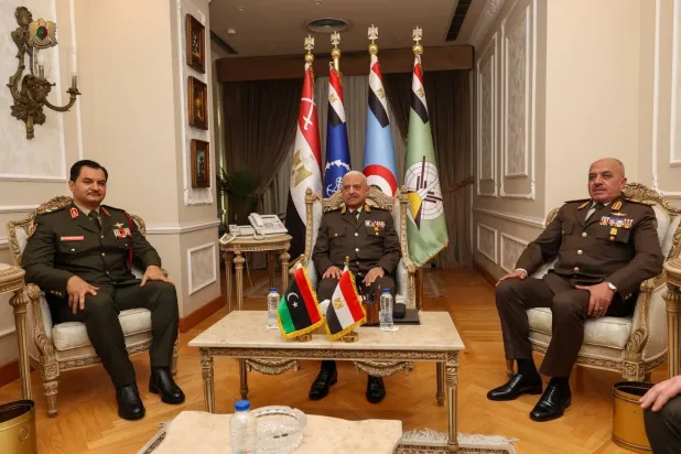 وزير الدفاع المصري ورئيس أركان الجيش يستقبلان صدام حفتر (القيادة العامة الليبية)