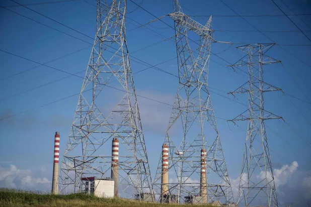 مصفاة «إل باليتو» في بويرتو كابيلو بولاية كارابوبو بفنزويلا (أ.ف.ب)