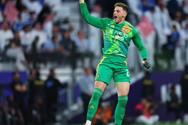 أحداث الديربي قد تعيد بينتو لقائمة النصر الأساسية وتوقف رحيله (نادي النصر)