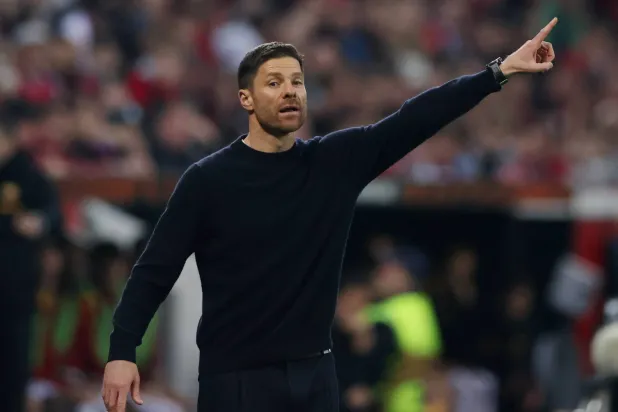 تشابي ألونسو (رويترز)