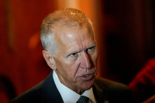 Senatör Thom Tillis, Amerikan Kongre Binası’nda (Reuters)