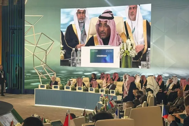 Suudi Arabistan Sanayi ve Maden Kaynakları Bakanı Bender bin İbrahim el-Hureyf, Uluslararası Madencilik Konferansı'nın açılışında konuştu. (Şarku’l Avsat)