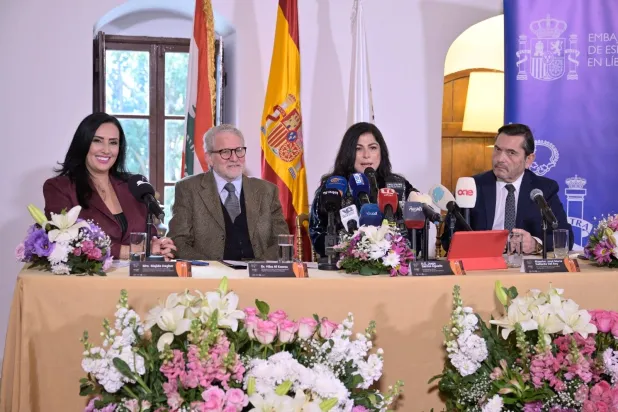 خوسيه ماريا غياردو ديل راي وهبة القواس وسفير إسبانيا خيسوس سانتوس أغوادو (الشرق الأوسط)