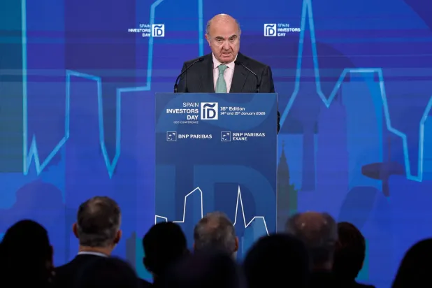 لويس دي غيندوس يفتتح منتدى «يوم المستثمرين الإسبان» السادس عشر في مدريد 14 يناير 2026 (إ.ب.أ)