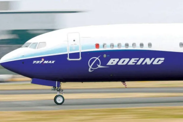 تلقت شركة «بوينغ» العام الماضي طلبيات مؤكدة على 1200 طائرة تجارية متخطية منافِستها الأوروبية «إيرباص» (رويترز)