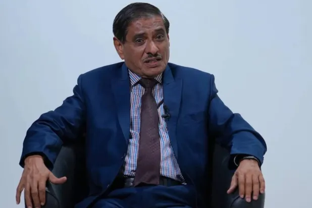 فرج البحسني خلال حديث سابق لـ«الشرق الأوسط» (تصوير: تركي العقيلي)