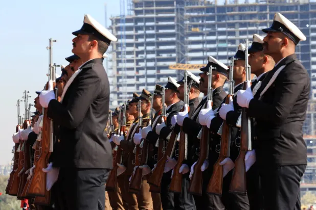 Iraklılar 6 Ocak 2026'da Bağdat'ta "Irak Ordusu Günü"nü kutladı (Reuters)