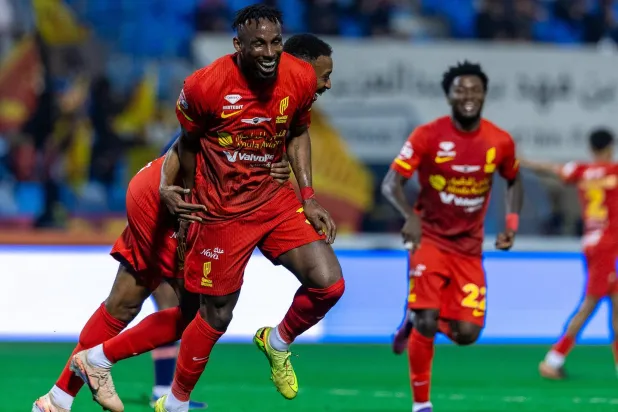 كينونيس القادسية رجل الجولة (تصوير: عيسى الدبيسي)