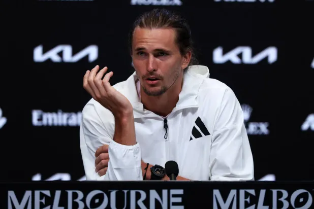 ألكسندر زفيريف يحلم بتتويجه الأول (رويترز)