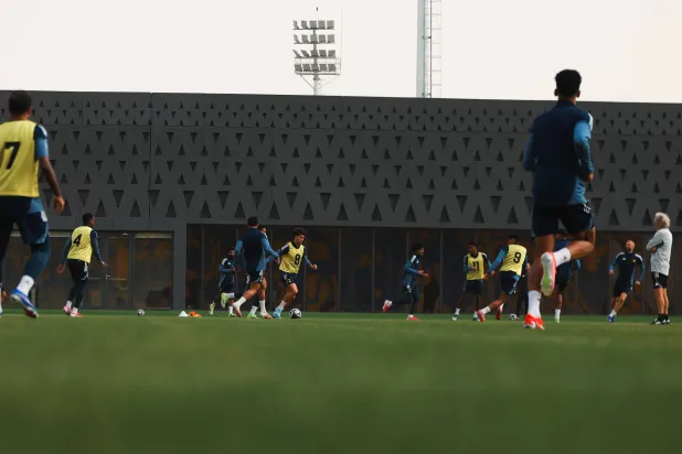 لاعبو النصر خلال استعداداتهم للمواجهة (موقع النادي)