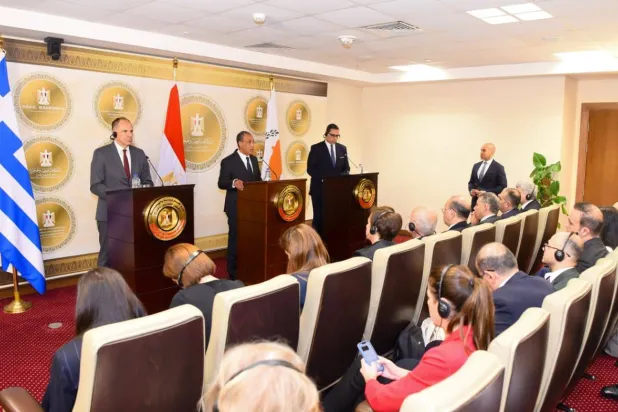 وزراء خارجية مصر وقبرص واليونان في مؤتمر صحافي بالقاهرة (الخارجية المصرية)