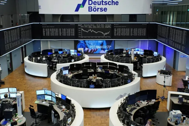 مخطط مؤشر الأسهم الألماني «داكس» في بورصة فرنكفورت (رويترز)