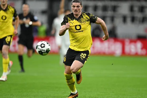 مارسيل سابيتزر لاعب وسط بوروسيا دورتموند (د.ب.أ)