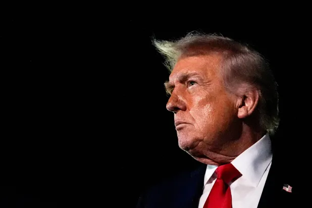 الرئيس دونالد ترمب دعا إلى عقد أول اجتماع لـ«مجلس السلام» الخميس في دافوس (أ.ب)