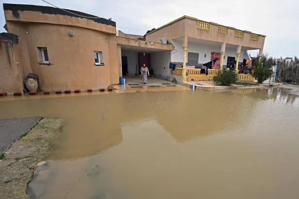 هطول أمطار غير مسبوقة منذ سنوات في تونس (أ.ف.ب) 