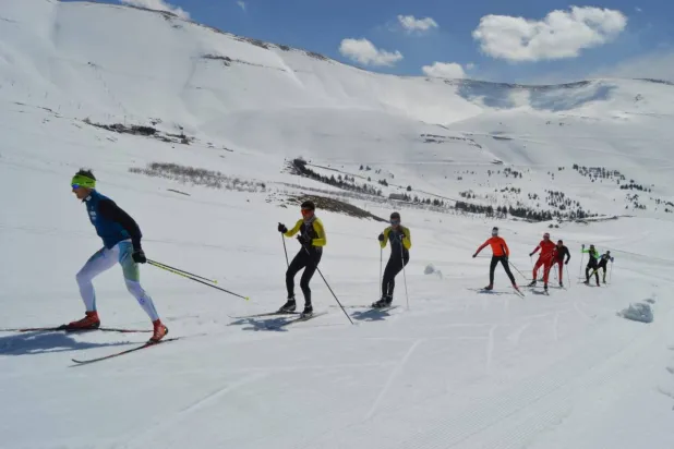 مركز المزار في كفردبيان الأشهر في موسم التزلج (فيسبوك)