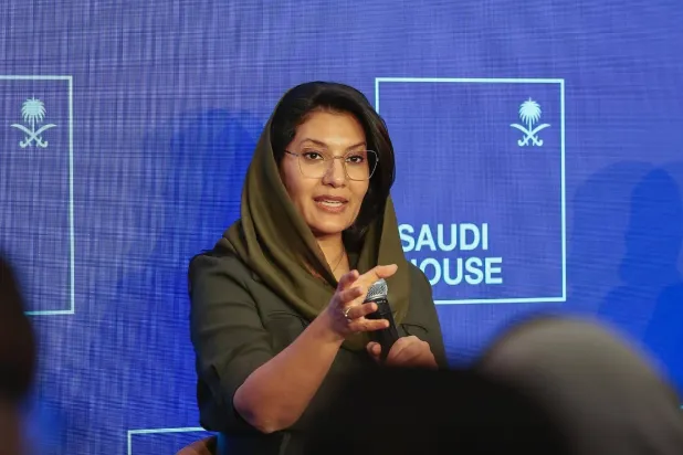 الأميرة ريما بنت بندر خلال فعاليات «البيت السعودي» على هامش منتدى دافوس (برنامج جودة الحياة)