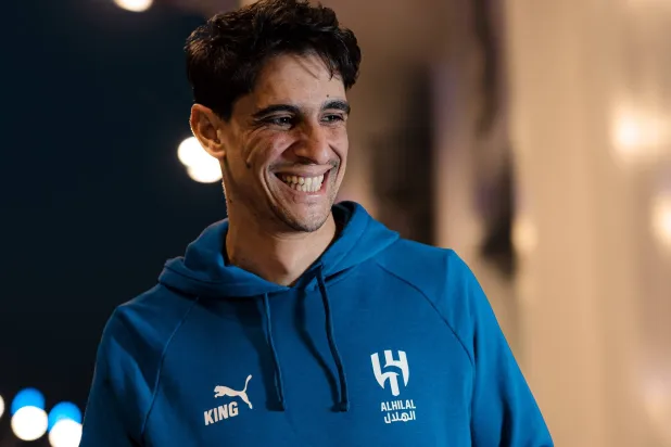 ياسين بونو في ظهوره بمقر النادي العاصمي (نادي الهلال)