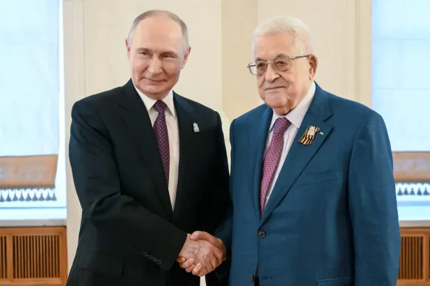 Rusya Devlet Başkanı Vladimir Putin, Filistin Devlet Başkanı Mahmud Abbas'ı Moskova'da karşıladı (Arşiv- EPA)