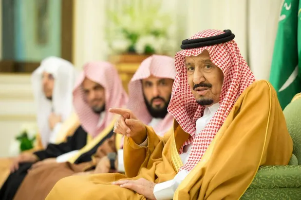 الملك سلمان مستقبلاً أعضاء المجلس الأعلى للقضاء والمحكمة العليا 28 نوفمبر 2018 في الرياض (واس)